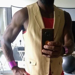 Zara's single breasted vest in beige